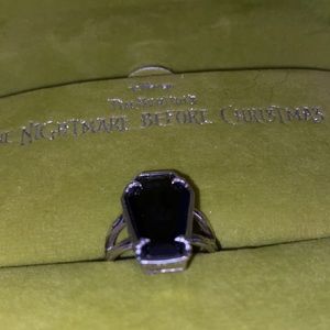 COPY - Tim Burton’s rocklove coffin ring
